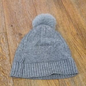 Cozy Gray Knit Pom-Pom Beanie Hat
